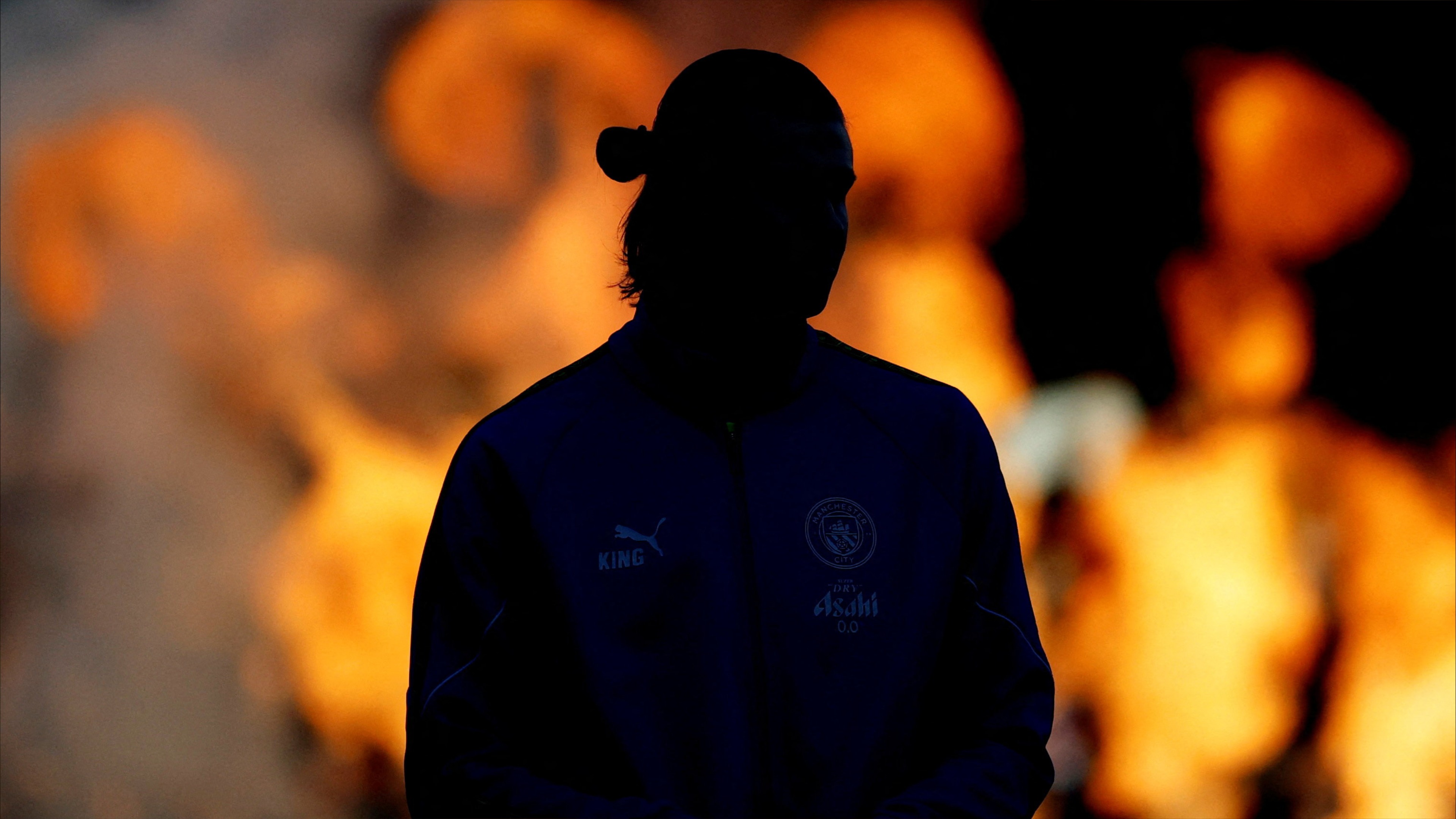 التاريخ أم الإغراء؟.. هالاند بين طريقي شيرار وكين 