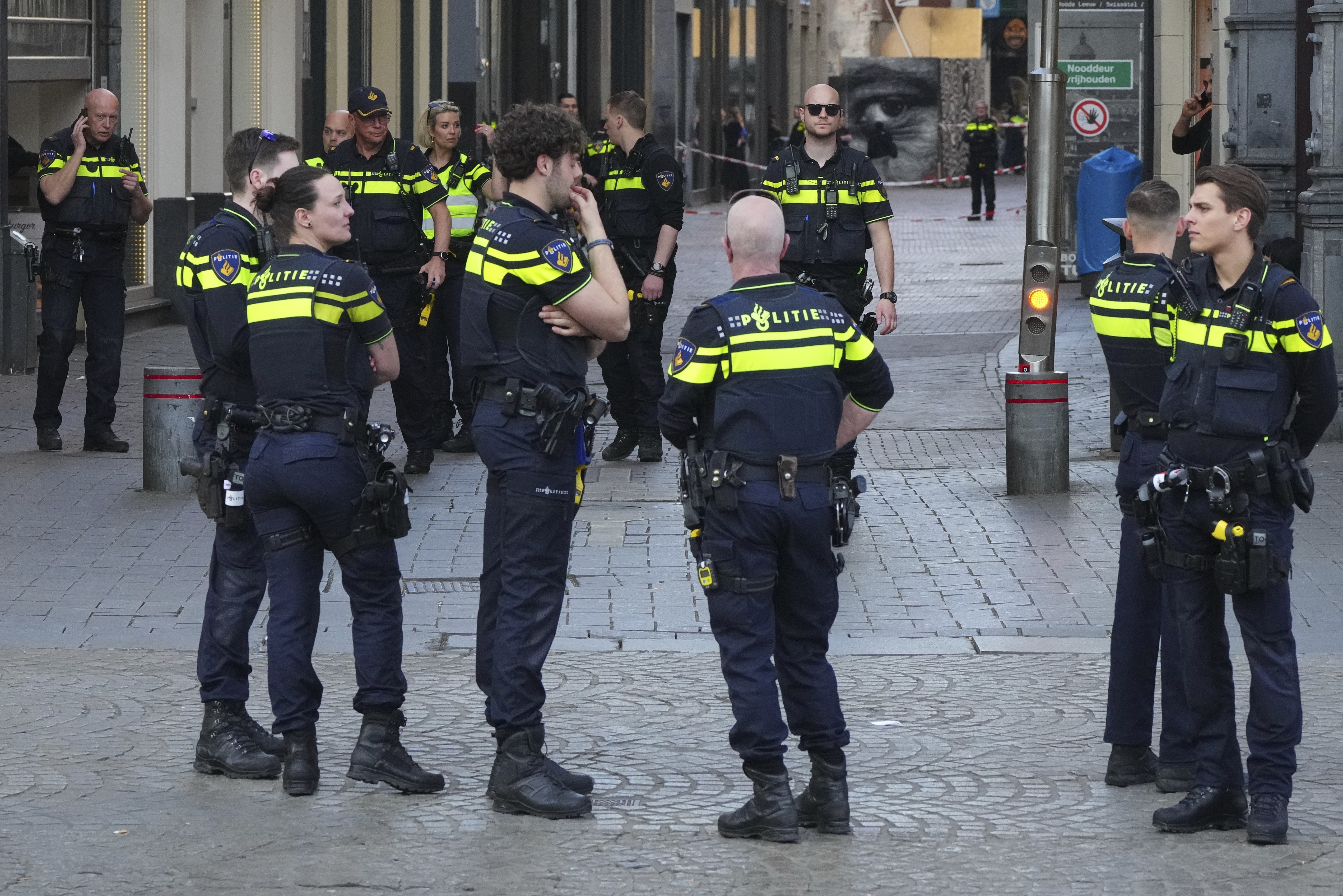 تظاهرات واعتقالات.. منشد "الجيش الإسرائيلي" يشعل أمستردام 