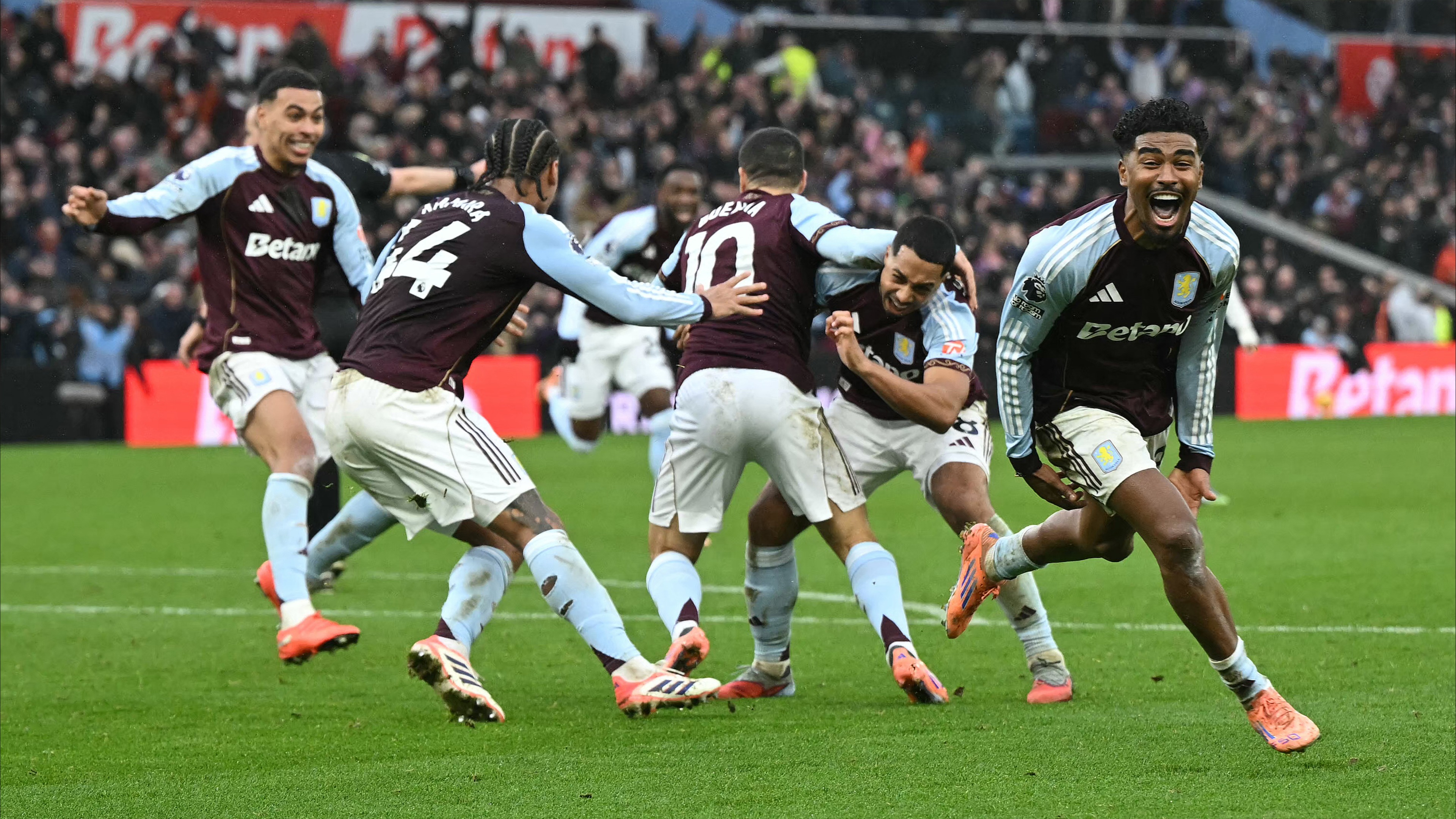 هل يقدم "المسار السريع" مفاجأة صارخة في البريميرليغ؟ 