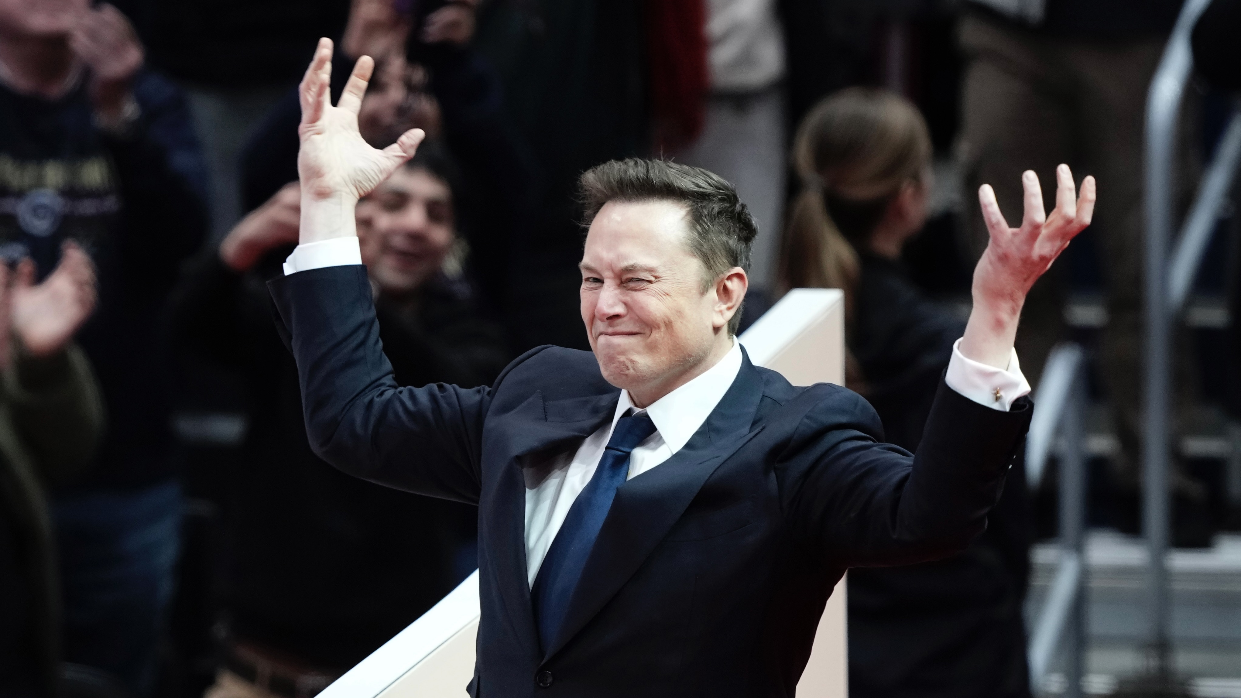 ماسك يحارب من أجل "الطائر الأزرق": لن أسمح بسرقة تويتر 