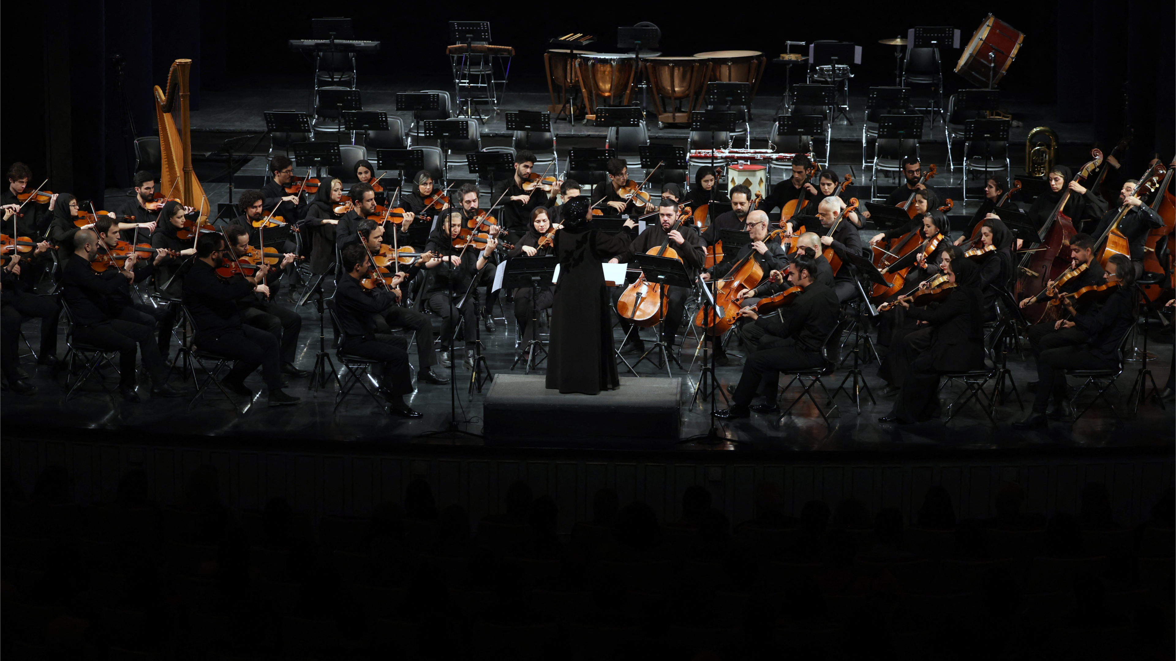 من يملك "معنى الأخلاق" في إيران.. الدولة أم المجتمع؟ 